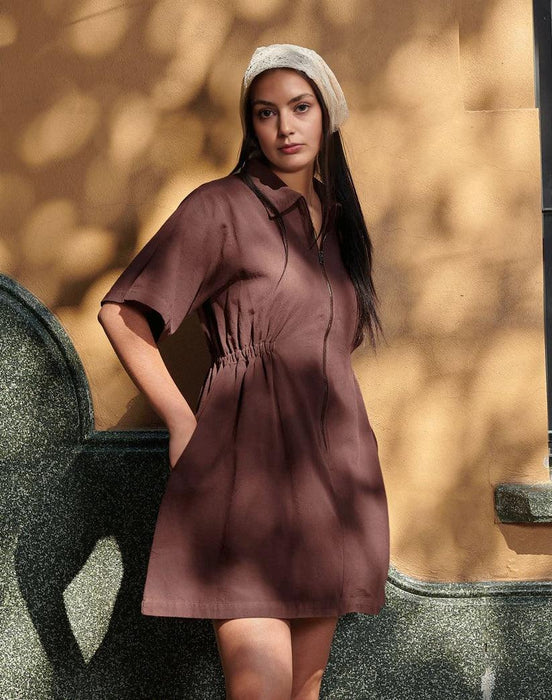 Utility Cinched Zip Dress – Stylish Comfort and Versatile Fit