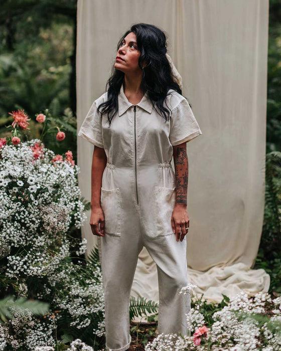 Comfy Cropped Utility Jumpsuit – Stylish, Practical, and Comfortable