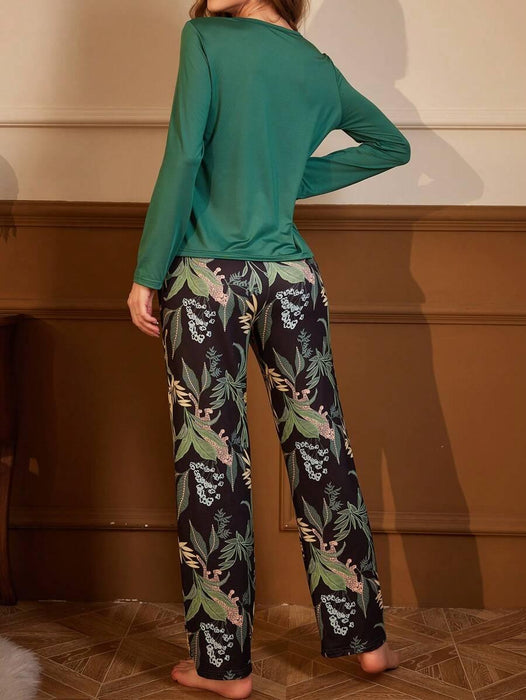Tropical Printed Pajama Set – Cozy for Autumn and Winter Lounging